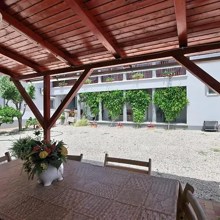 Oázis Apartman Appartamento *
