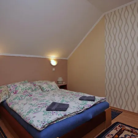 Oázis Apartman * Gyula